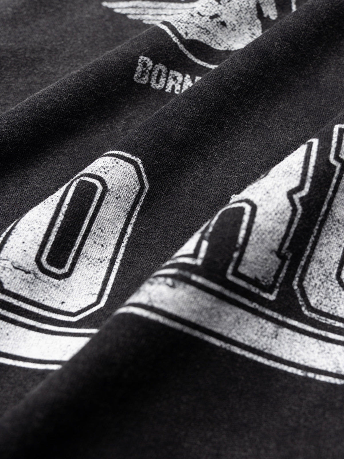 RULELESS - Graphic Boxy T-Shirt | Teenwear.eu