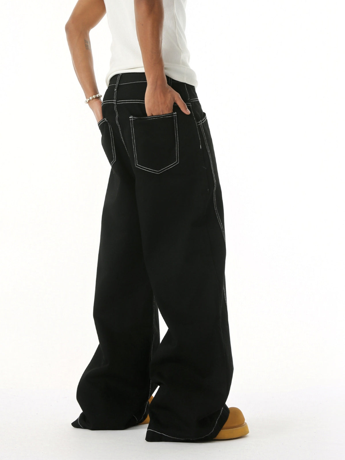 TINKIES - Baggy Basic Jeans | Teenwear.eu