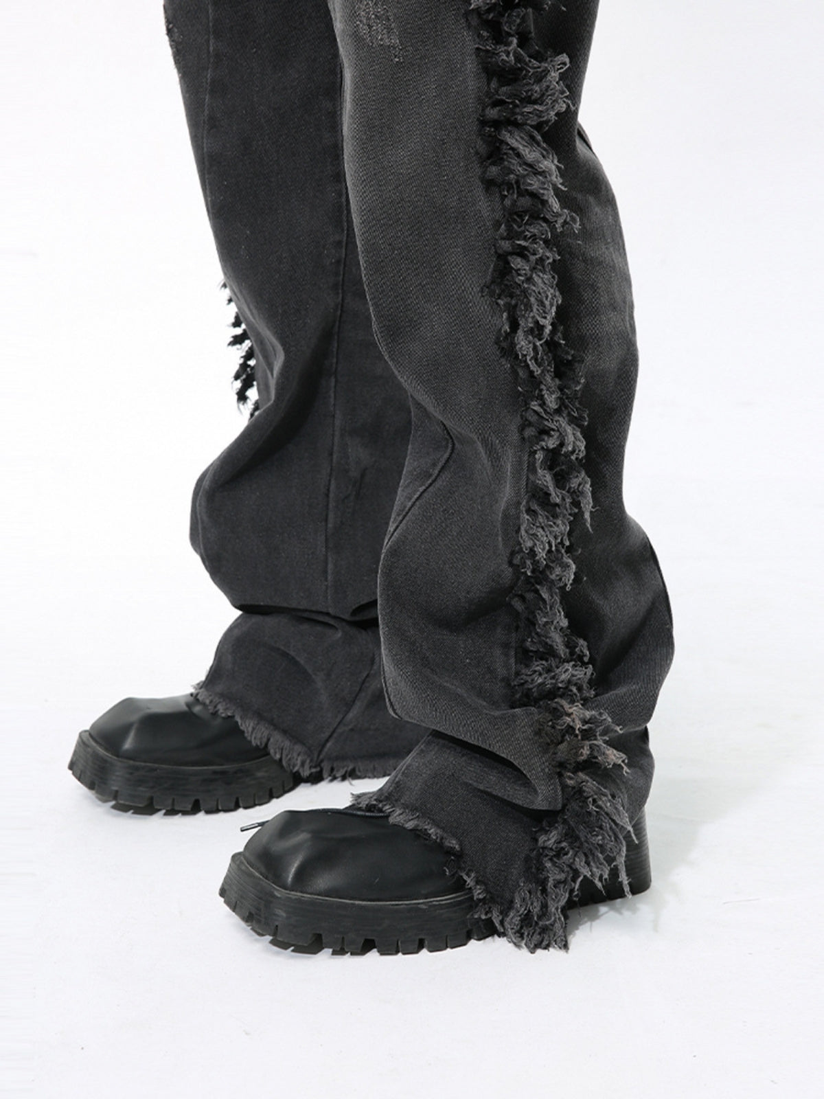 HEDGEHOG - Loose Embroidered Jeans | TEENWEAR.EU