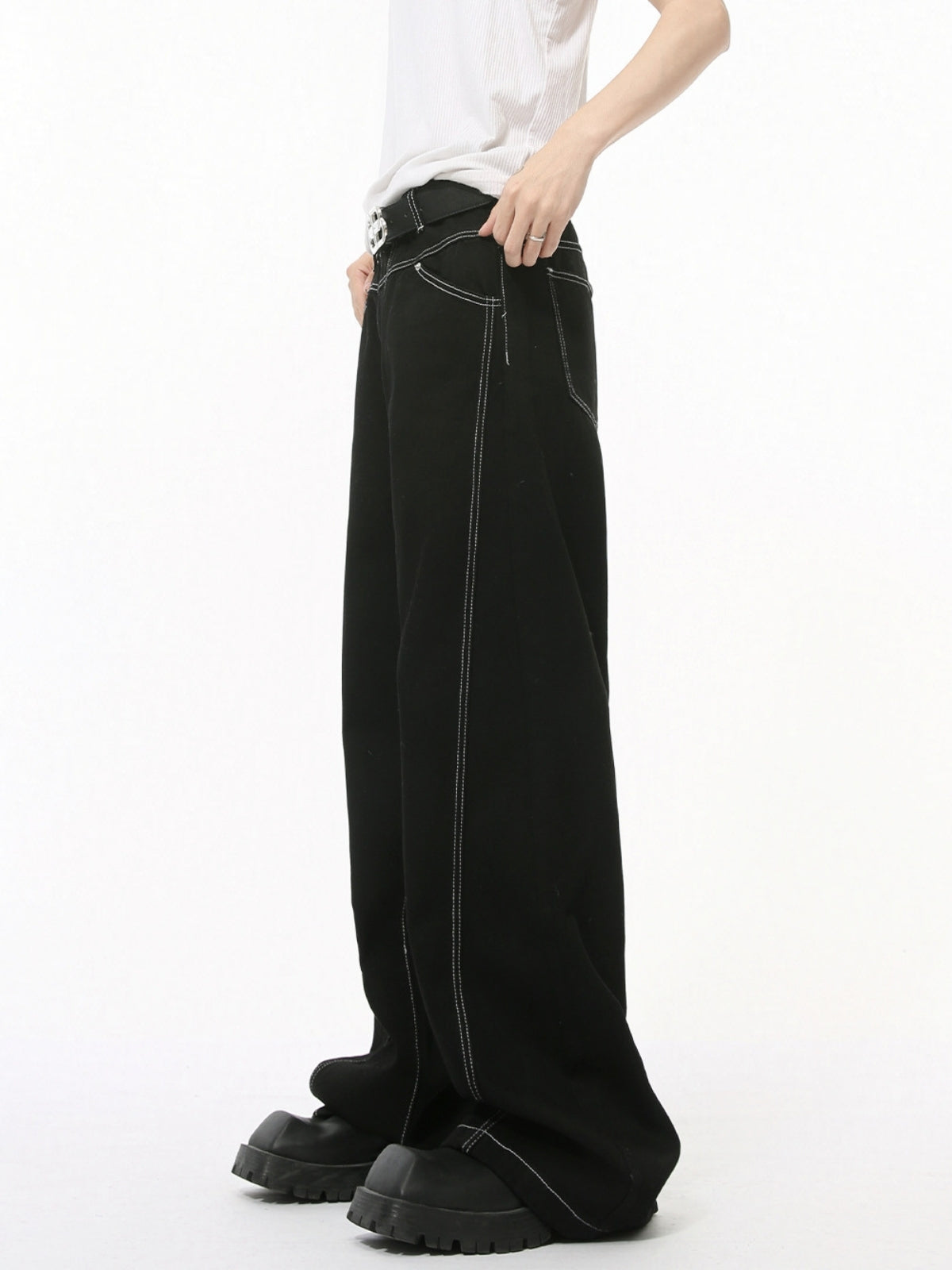 NIGHTSTITCH - Baggy Contrast Stitch Pants | TEENWEAR.EU