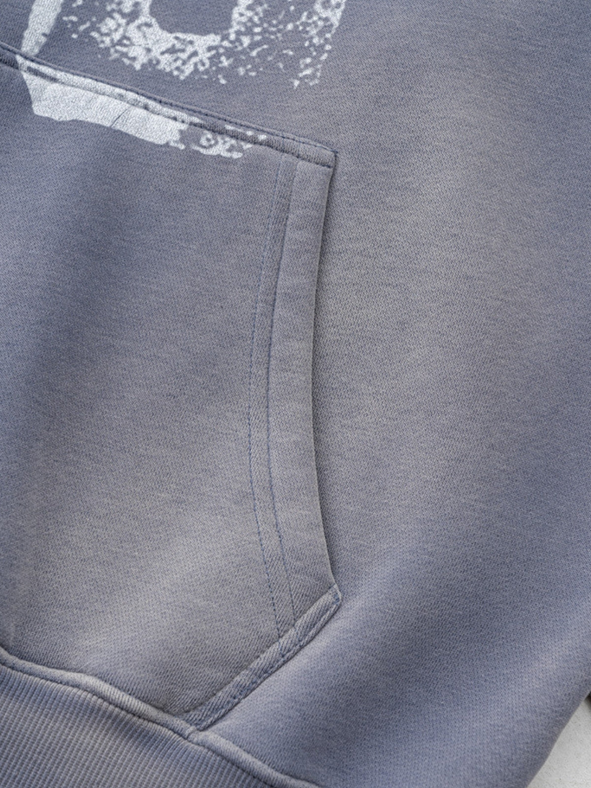 NINETY9 - Oversized Graphic Hoodie | TEENWEAR.EU