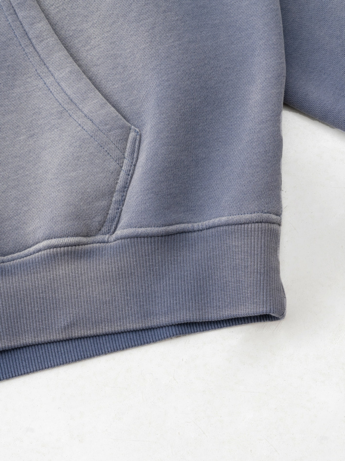 NINETY9 - Oversized Graphic Hoodie | TEENWEAR.EU