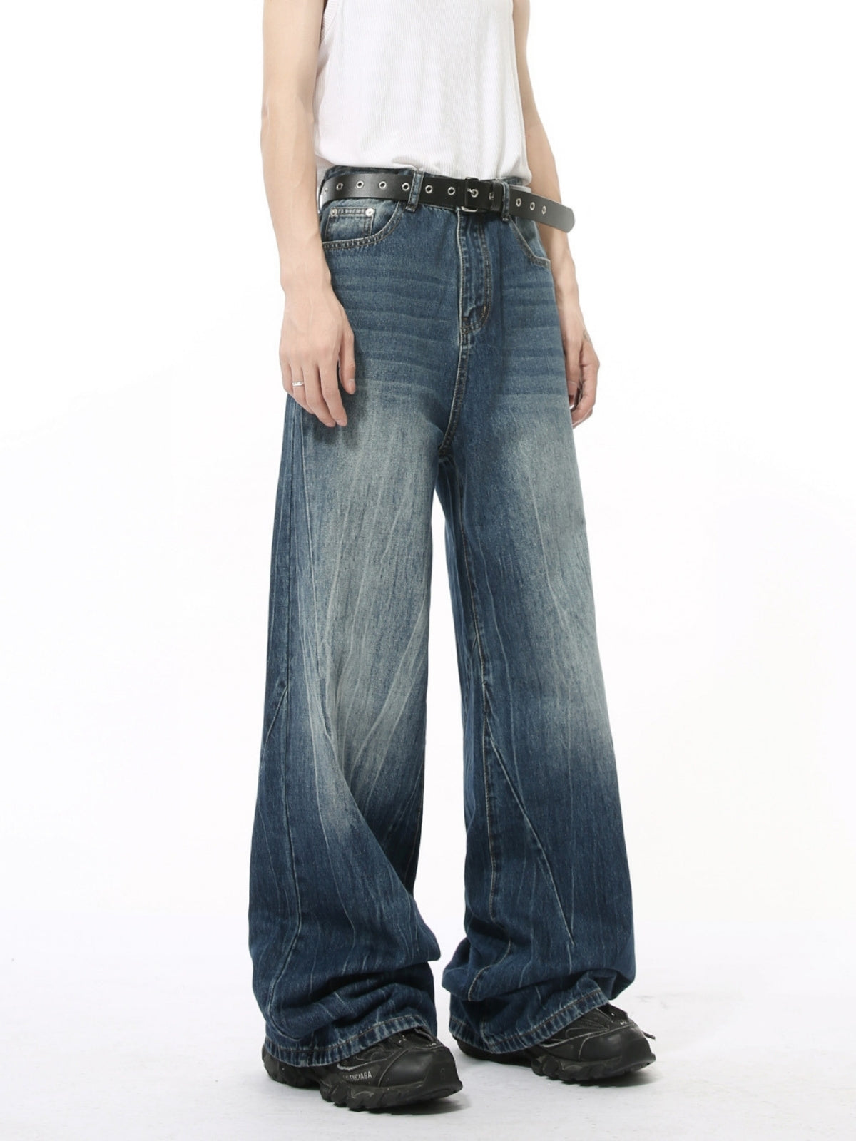 SHADOWFADE - Baggy Basic Jeans | Teenwear.eu