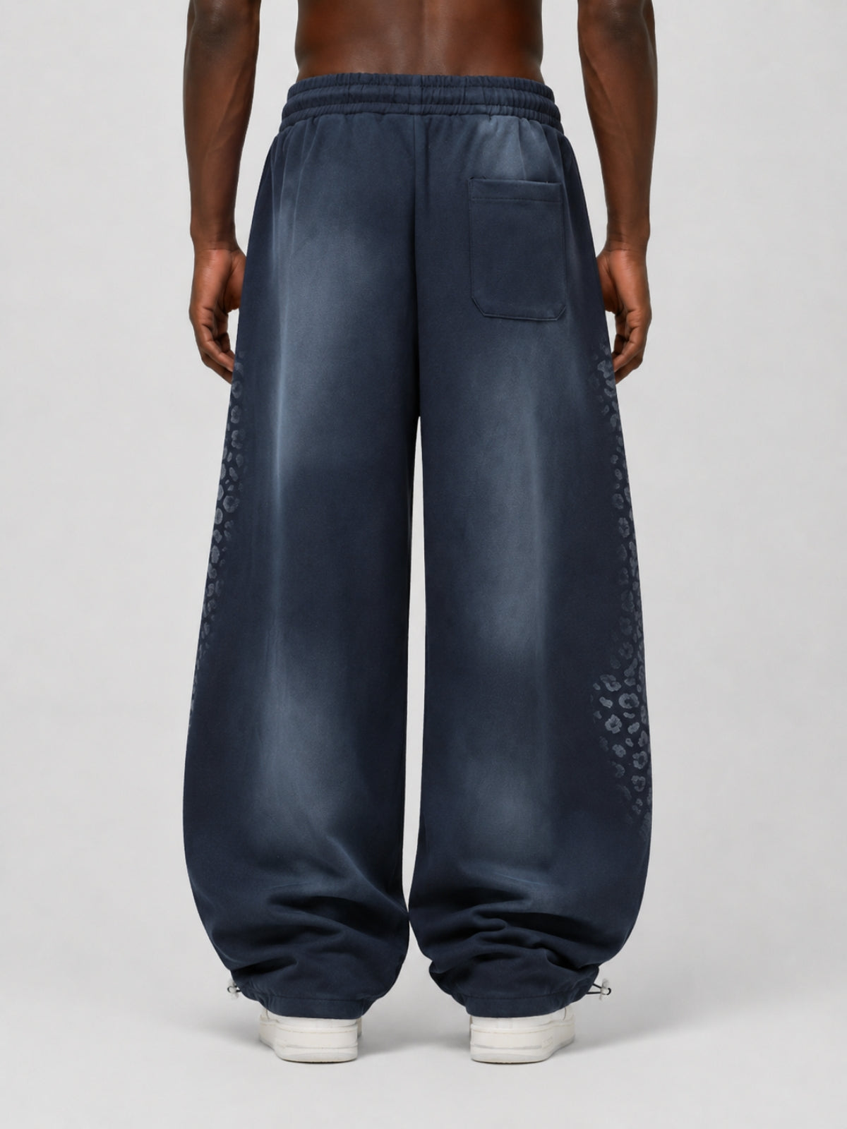 WATERLOO - Baggy Graphic Sweatpants