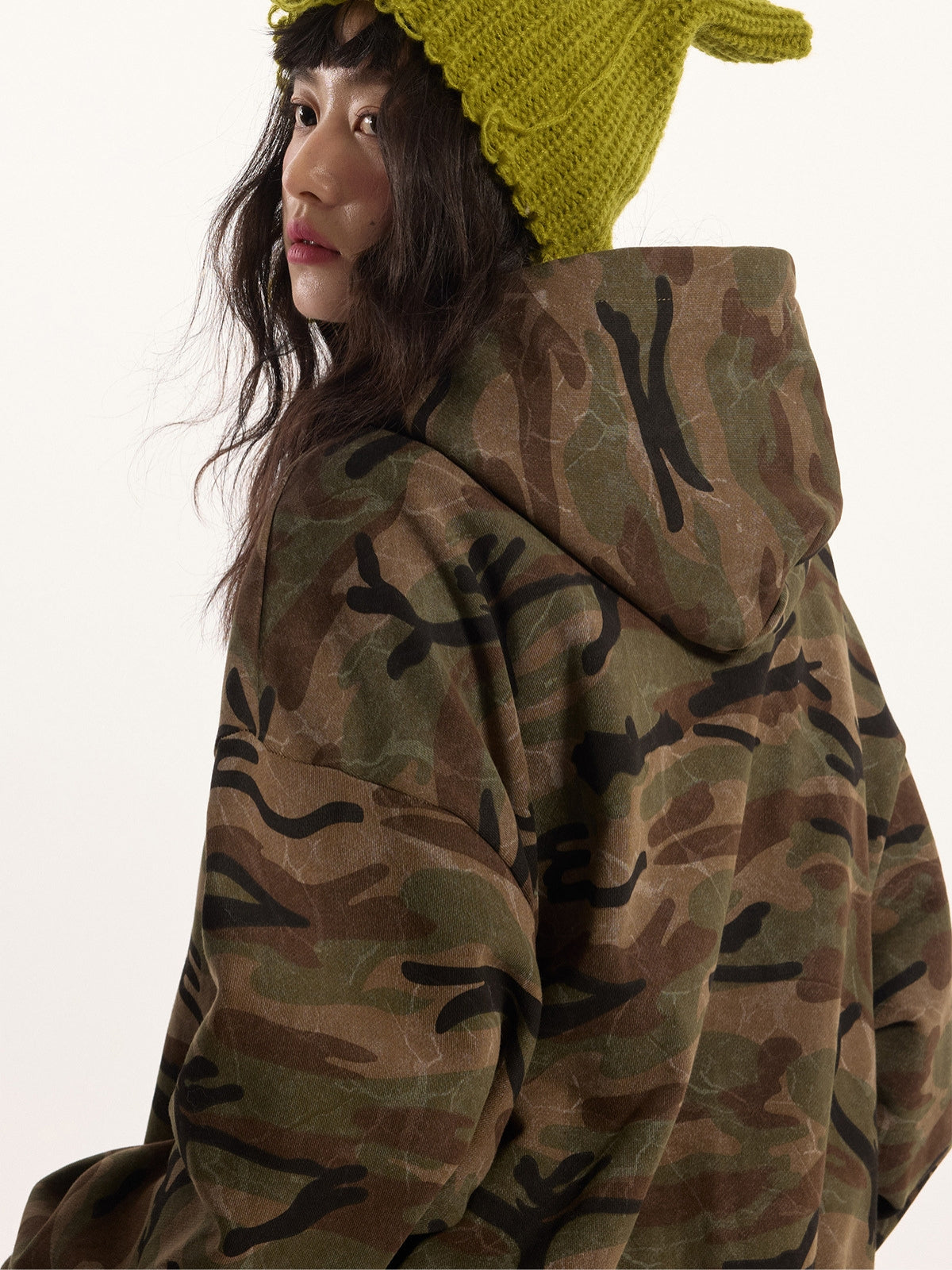 CAMMOS - Cropped Basic Zip Up Hoodie | TEENWEAR.EU