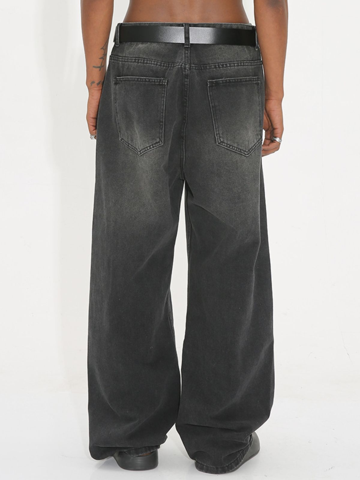 GRADIENT - Loose Basic Jeans | Teenwear.eu