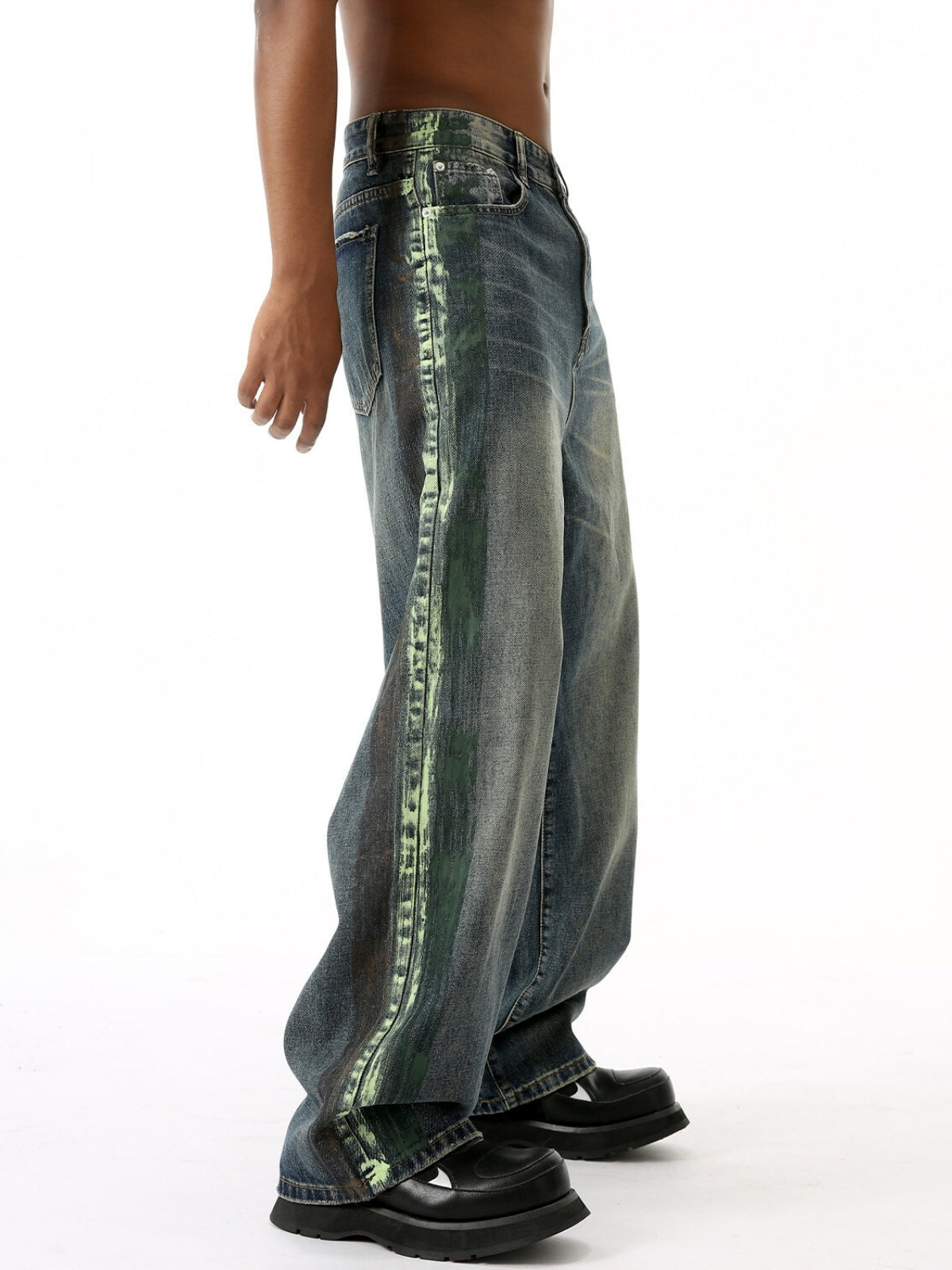 ZOMBIE - Baggy Graphic Jeans | TEENWEAR.EU
