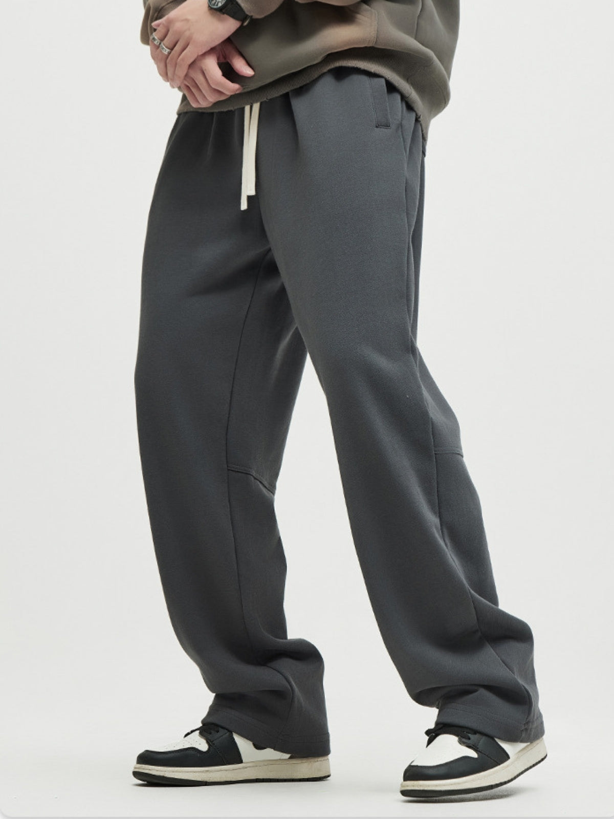 LIMBO - Loose Basic Flared Sweatpants | Teenwear.eu