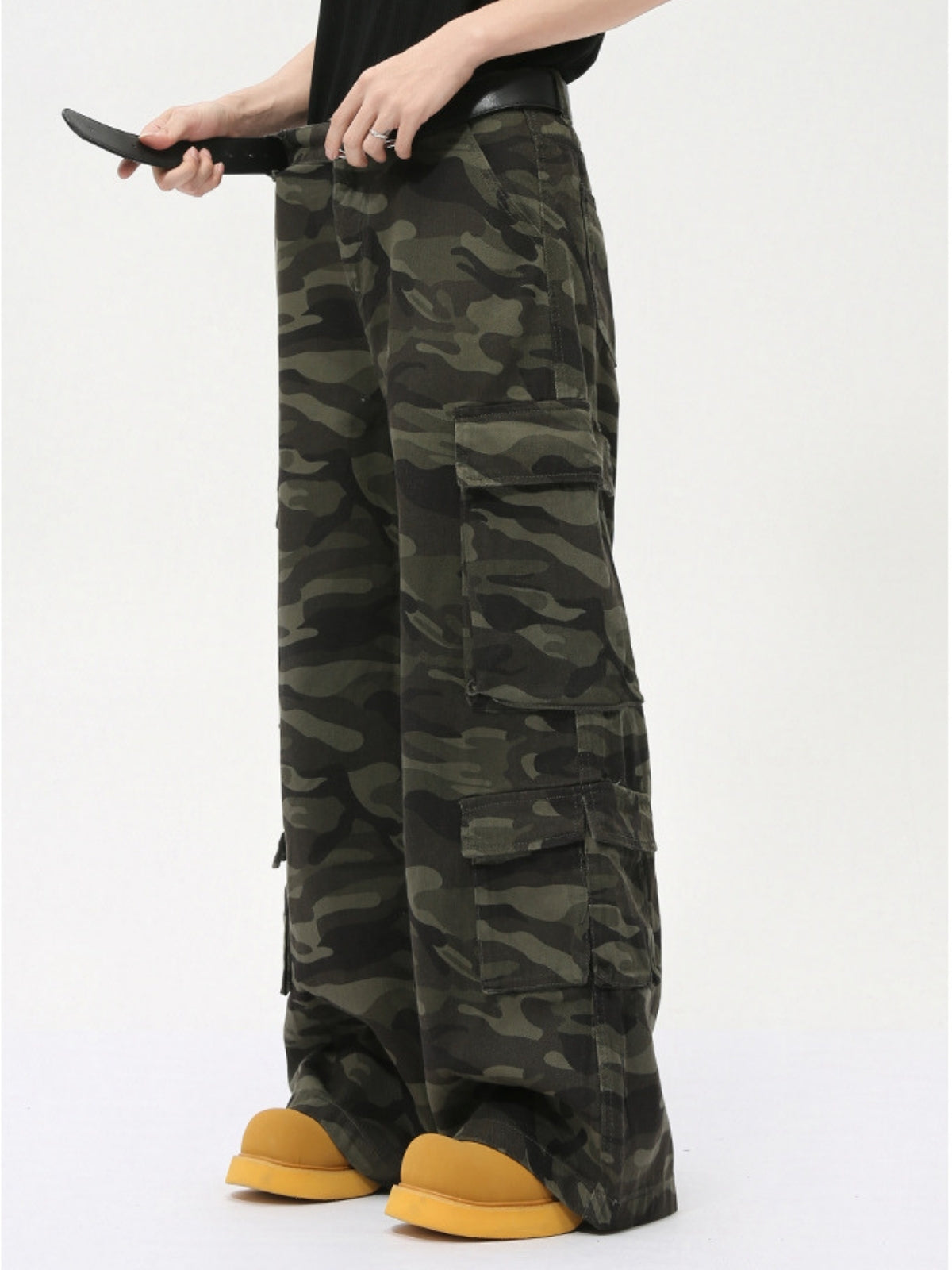 MASKETOUS - Baggy Camouflage Cargos | TEENWEAR.EU