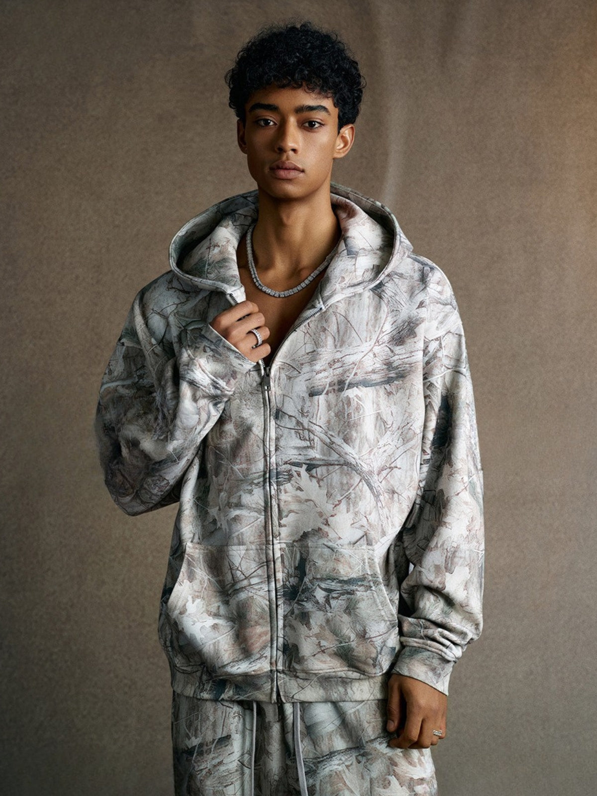 Camose - Premium Oversized Basic Zip Up Hoodie | TEENWEAR.EU